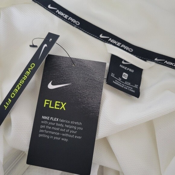 NWT Nike Pro Woven Graphic Sweatshirt - Picture 4 of 7